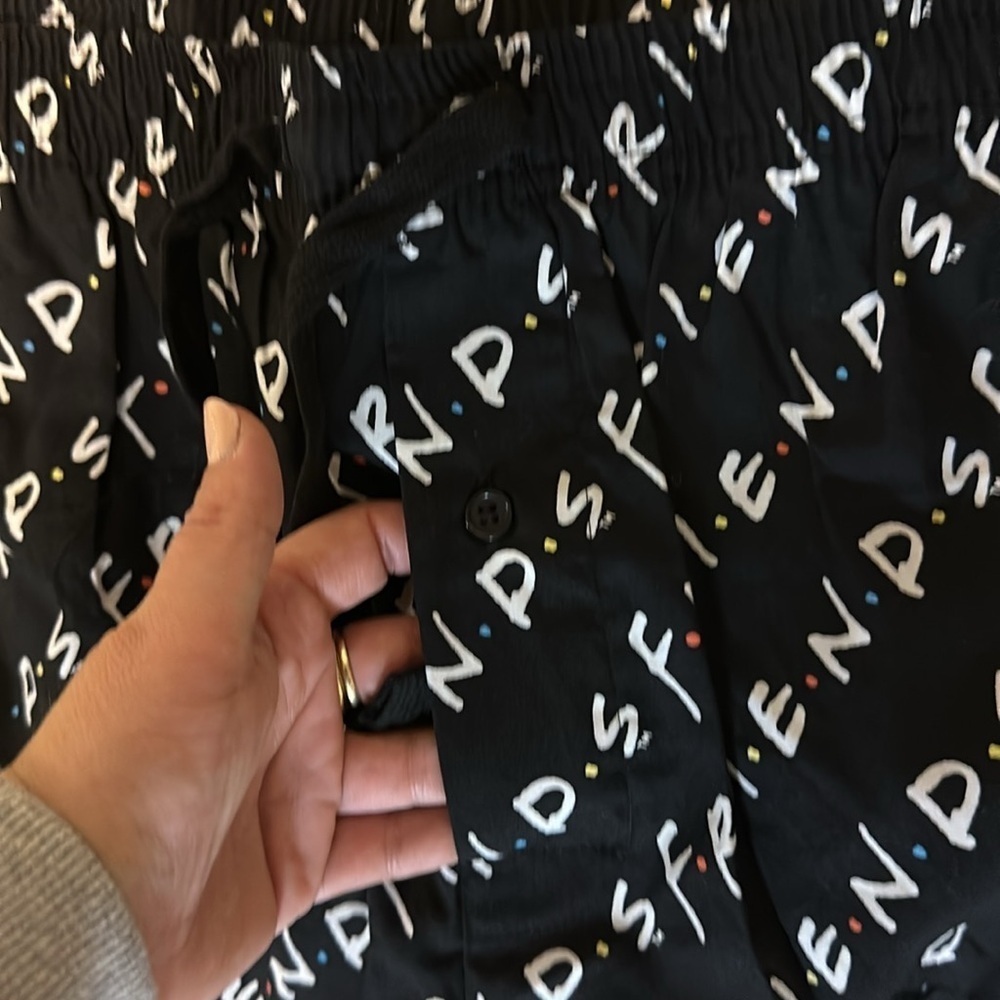 NWT Friends (the show) pajamas pants sz L - Picture 4 of 4